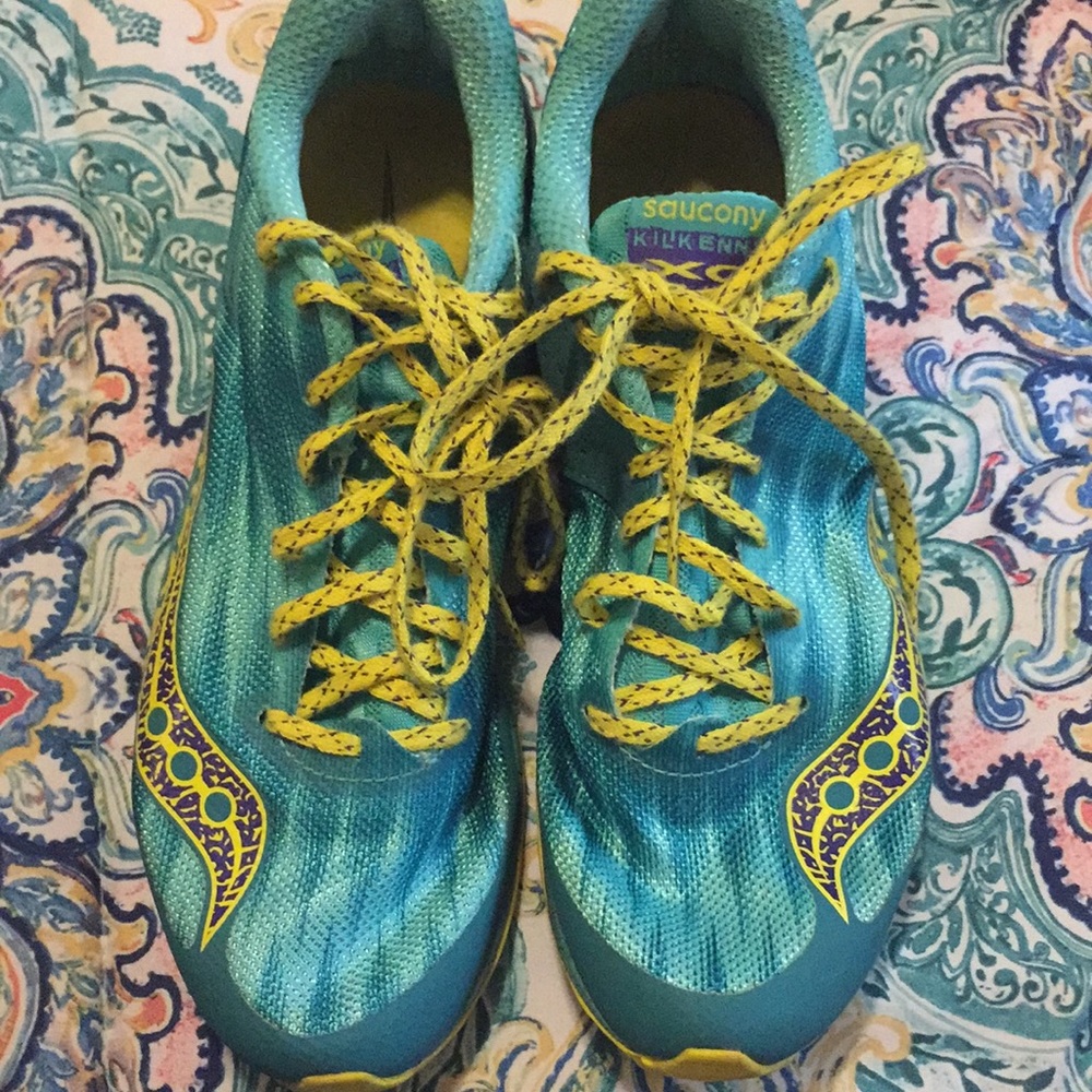 Saucony long distance track & field spike